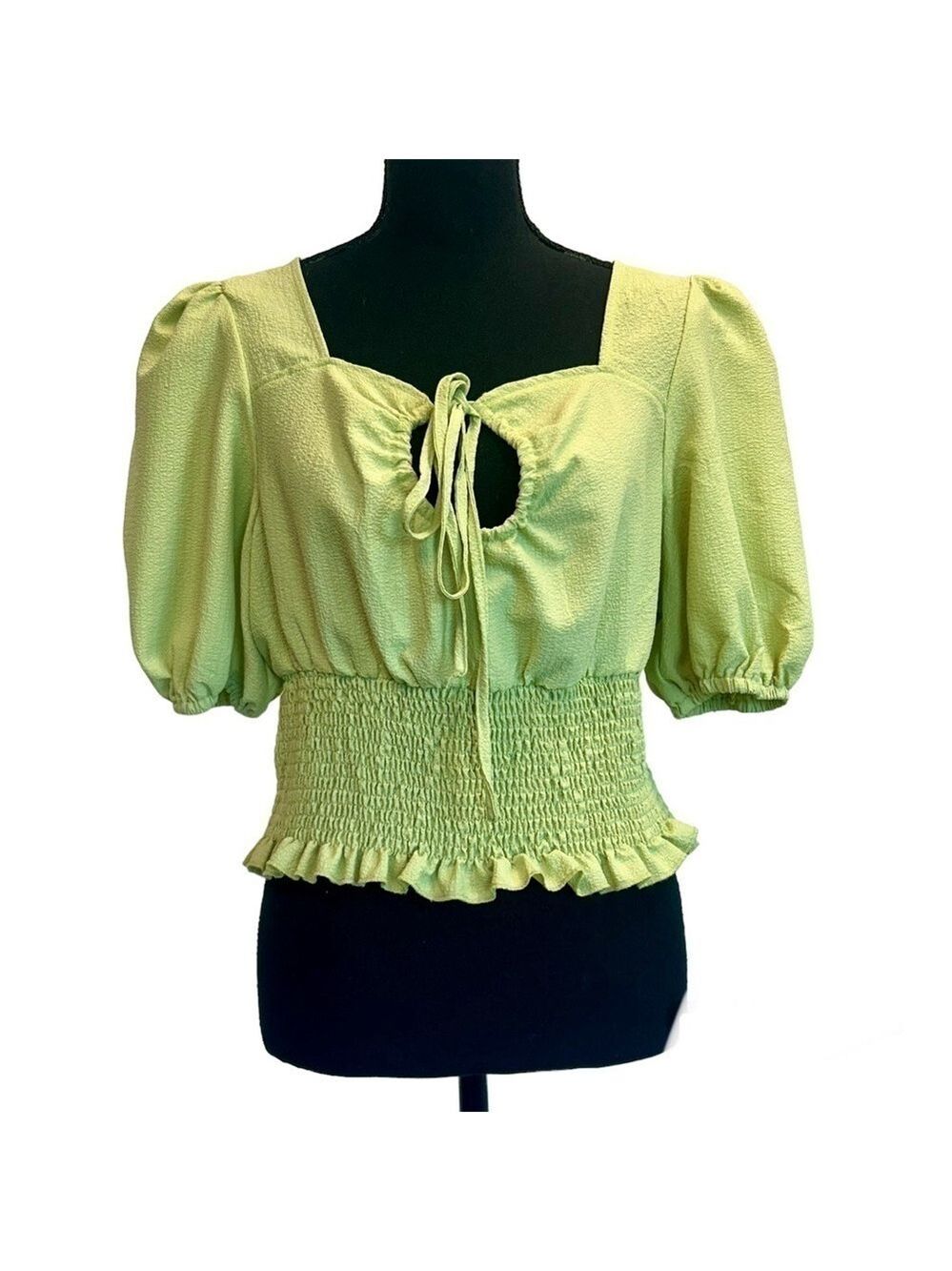 Forever 21 green short puff sleeve keyhole peephole smocked stretchy blouse Sz L